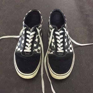 Checkered black and white Vans! Men’s/women’s